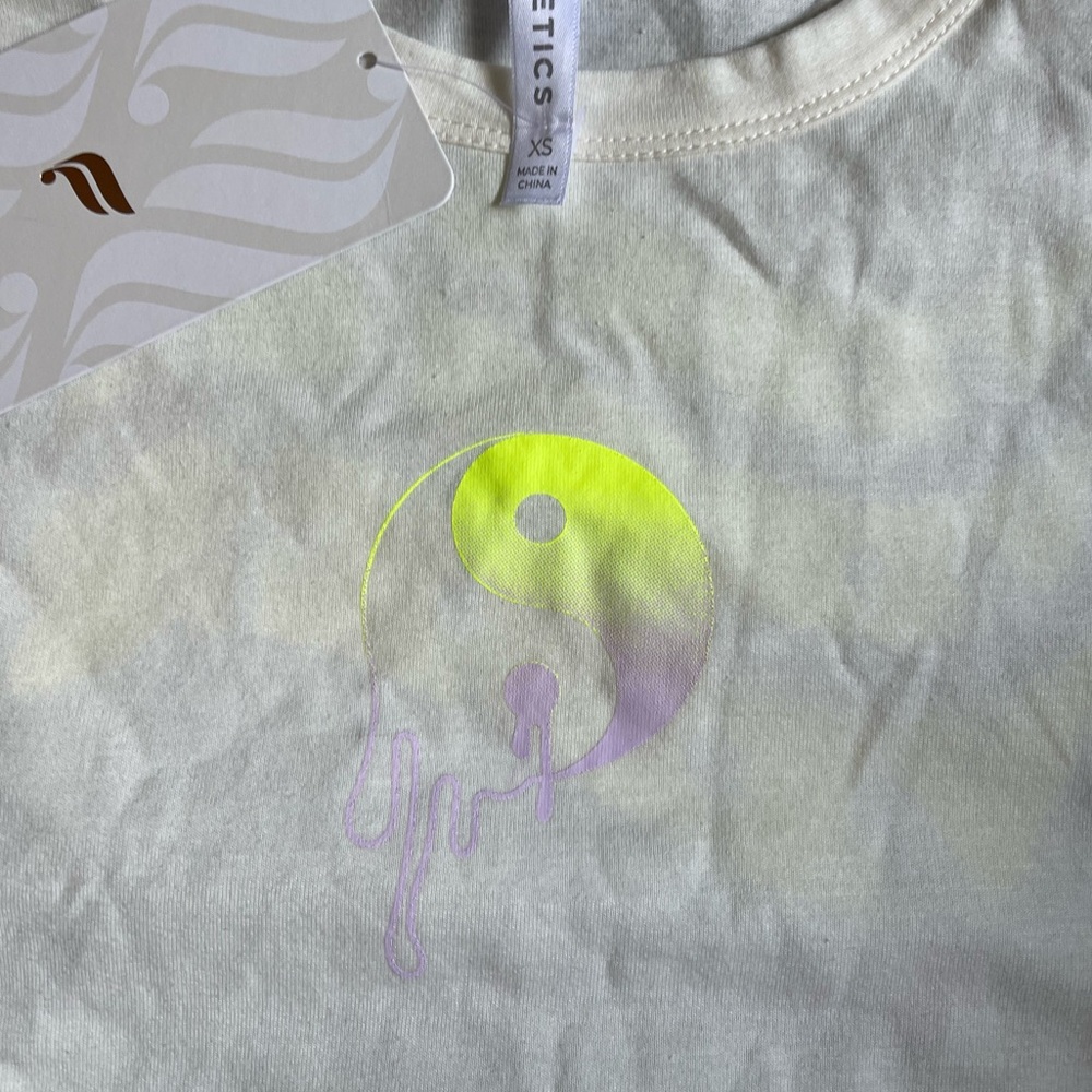 Fabletics Cropped Tee - Picture 9 of 9